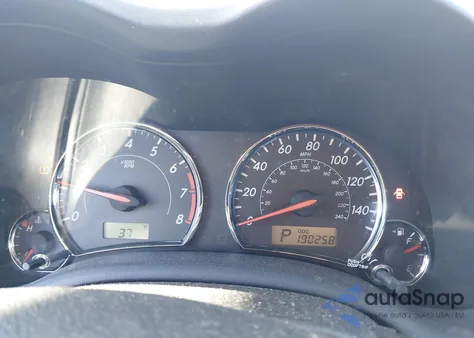 2013 Toyota Corolla S Special Edition z USA, uszkodzony, nr VIN 2T1BU4EE6DC066363